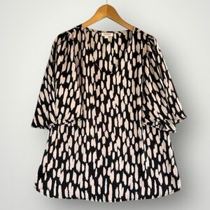 🎉5 for $45🎉 Andree top blouse shirt size L